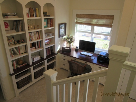 CrystelleBoutique - Every woman's dream is to have her own little (or big) corner to keep her cookbooks, sewing books, and anything interesting books. Isn't this mom corner fabulous?