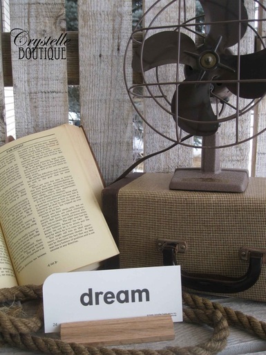 CrystelleBoutique - Dream Vintage Flashcard Statement