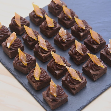 sweet canapes - SWEET PLATEAU Brownies