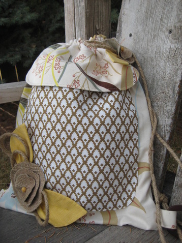 CrystelleBoutique - Free Backpack Sewing Pattern: The Dedre Back Pack