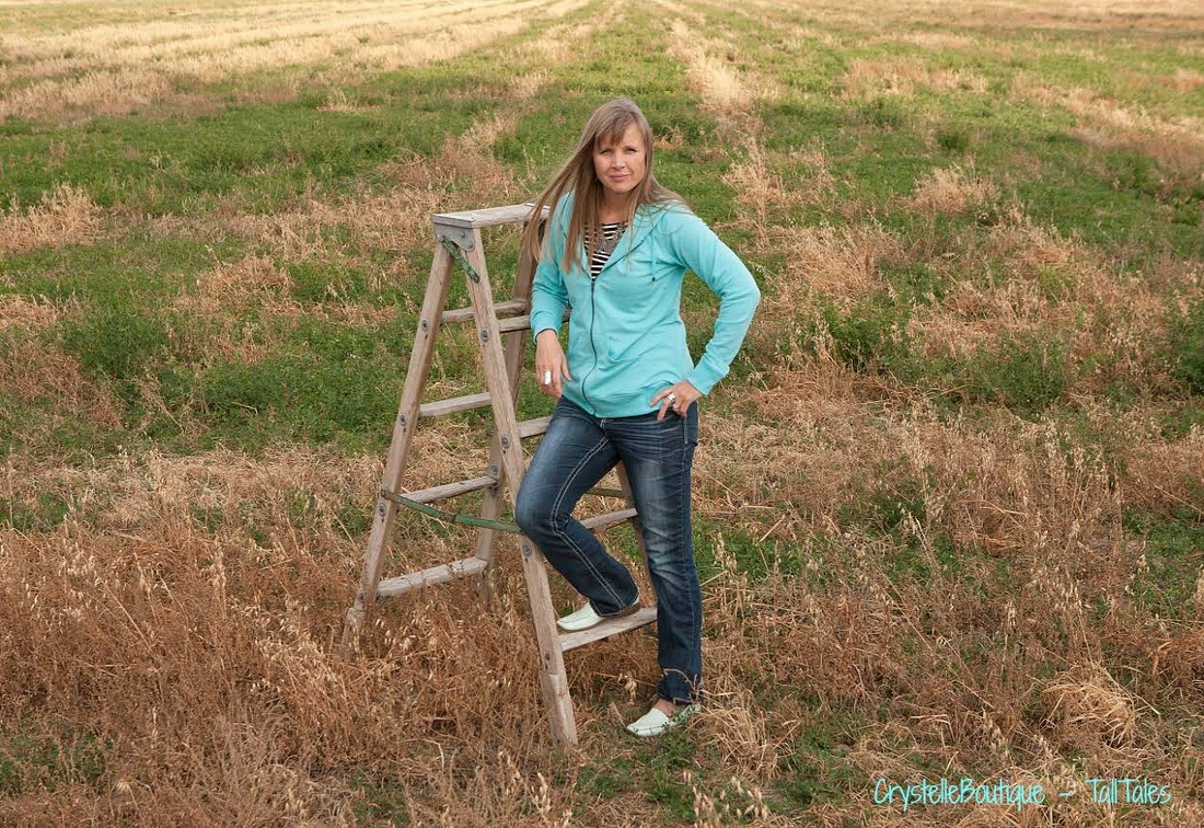CrystelleBoutique - TallTales - This aqua hoodie comes from Long Elegant Legs. It is such a luxury for tall moms to wear a hoodie that fits right. #talltales #tallgirlsrock
