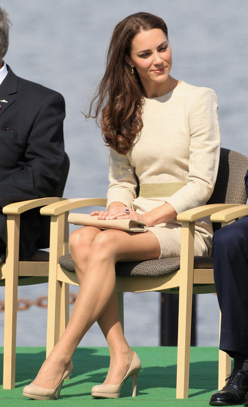 How to Sit Like a Princess (Kate Middleton)
