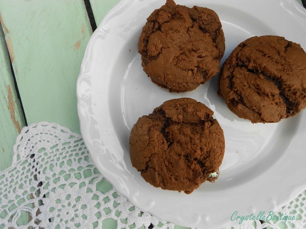 CrystelleBoutique Chocolate Peppermint Cream Cookies Recipe